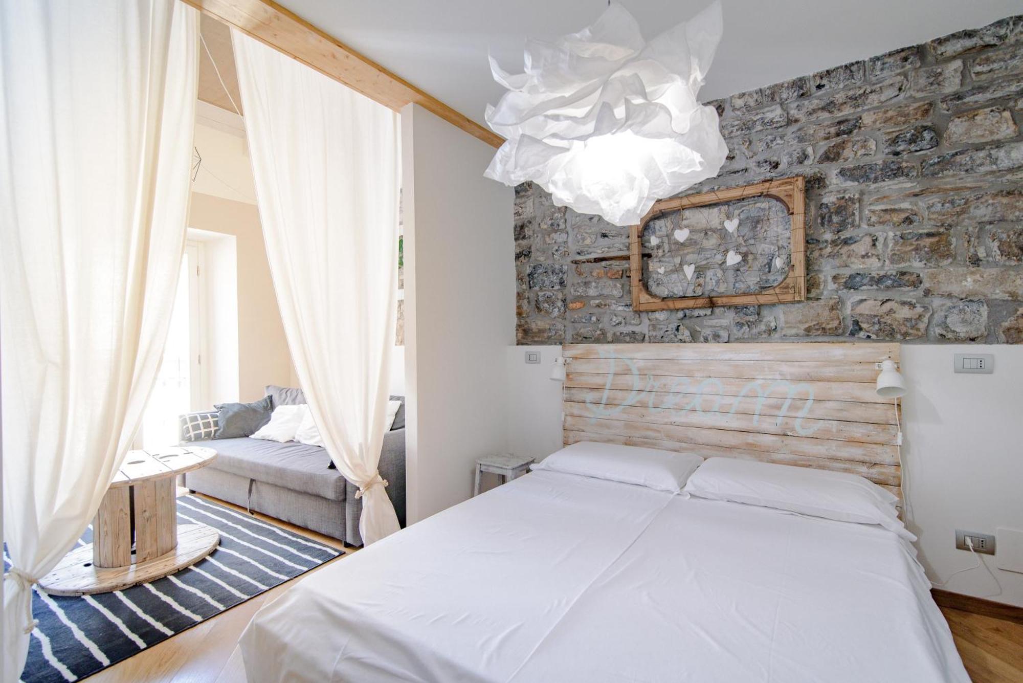 Gem Of The Lake - Luxury Apartment Como Old Town Eksteriør bilde